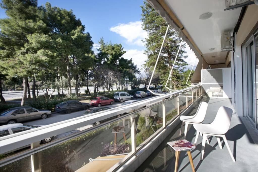 Palaio Faliro, A Bright And Spacious Apartment Athens Ngoại thất bức ảnh