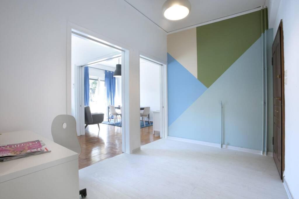 Palaio Faliro, A Bright And Spacious Apartment Athens Ngoại thất bức ảnh